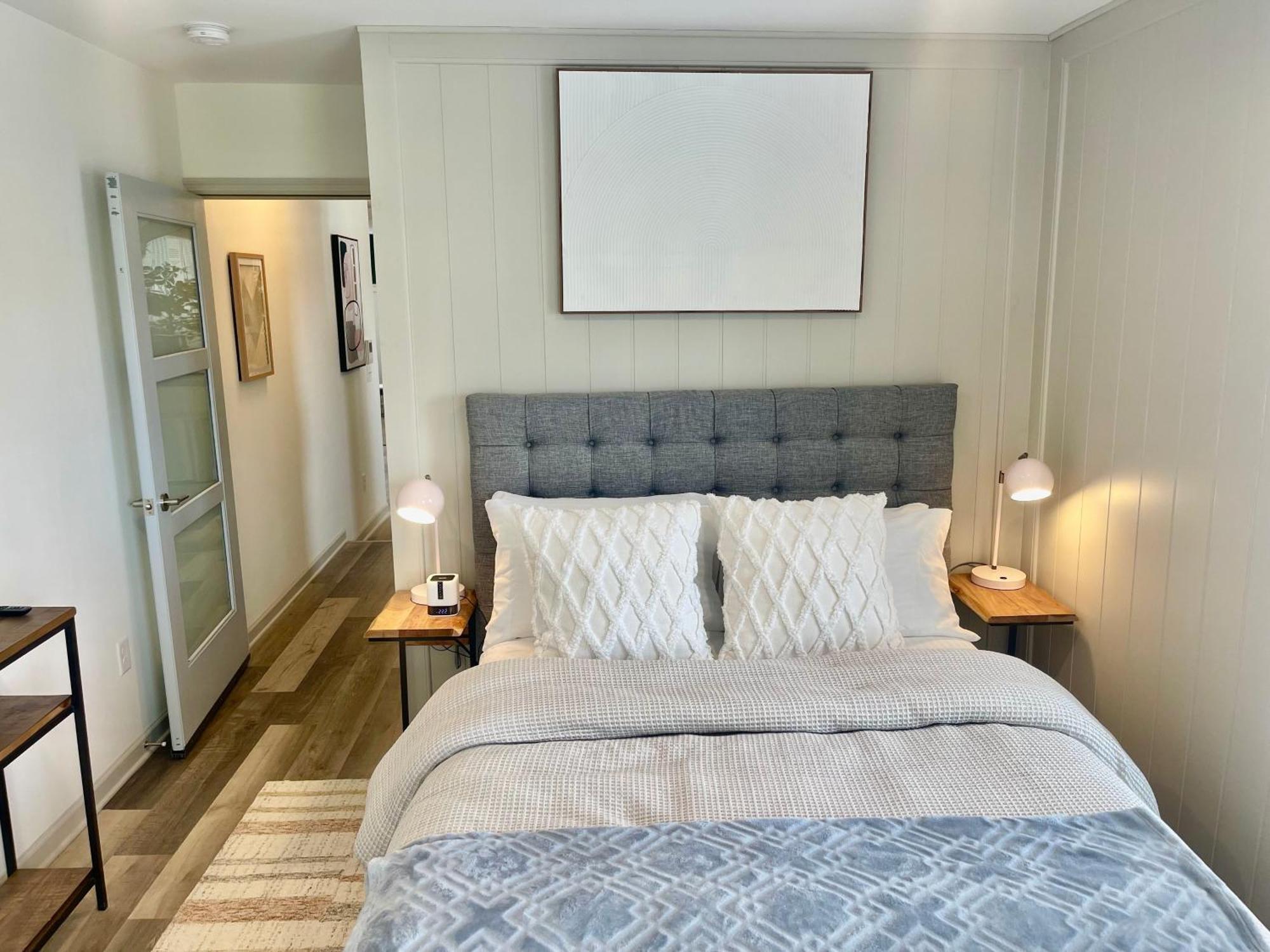 Modern Fully Renovated Suite & Loft In Downtown トレントン エクステリア 写真