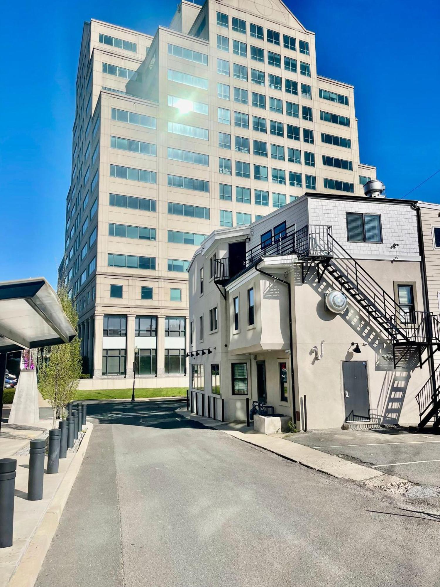 Modern Fully Renovated Suite & Loft In Downtown トレントン 部屋 写真